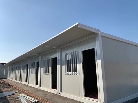 China Casa de contenedores desmontable Bungalow Contenedor de paquetes planos Casa con baño
